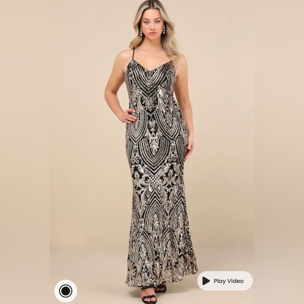 Truly Alluring Black and Gold Sequin Mermaid
Maxi Dress
Lulus